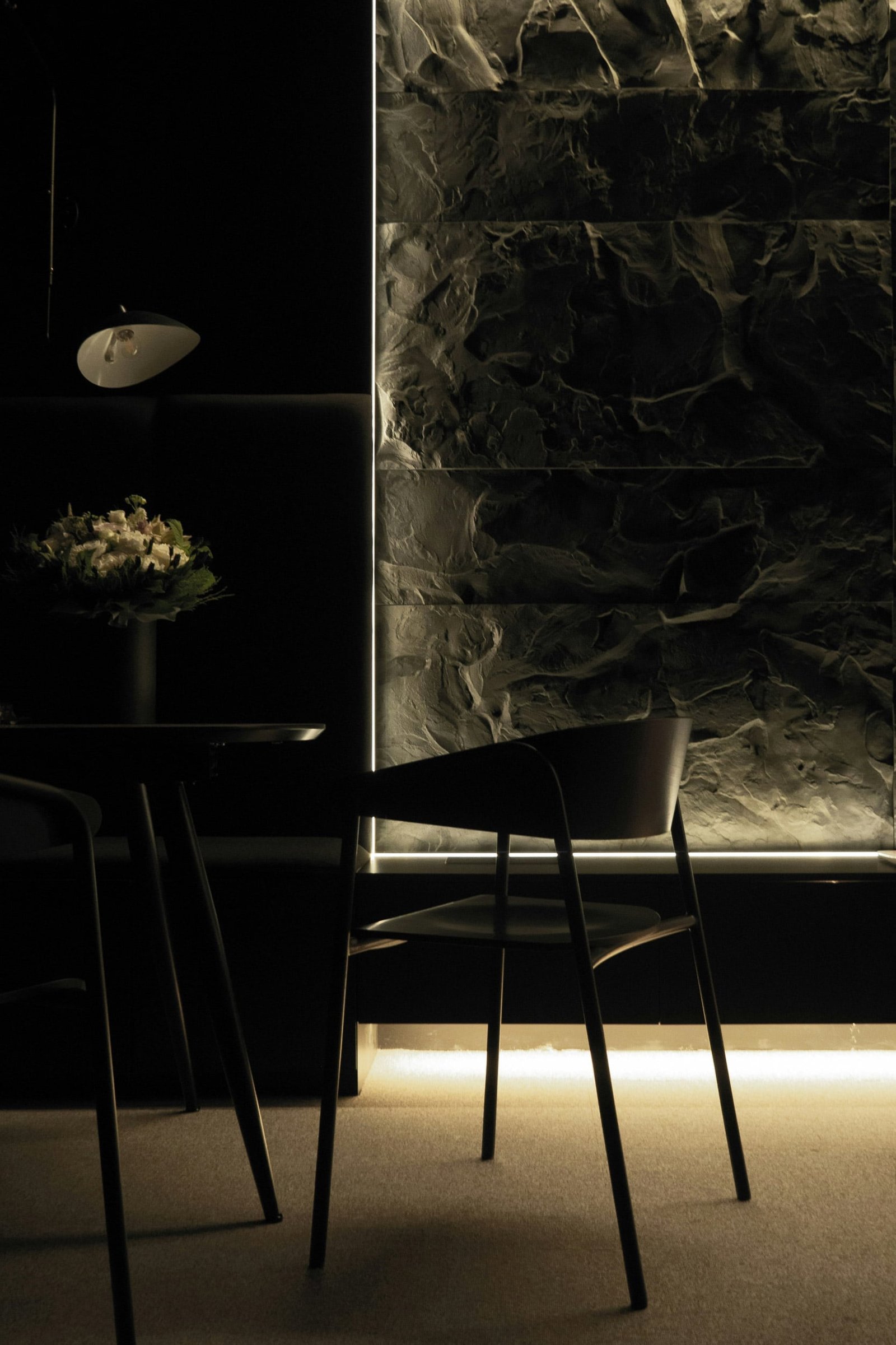 anton-sobotyak-8og8EDtnc9w-unsplash